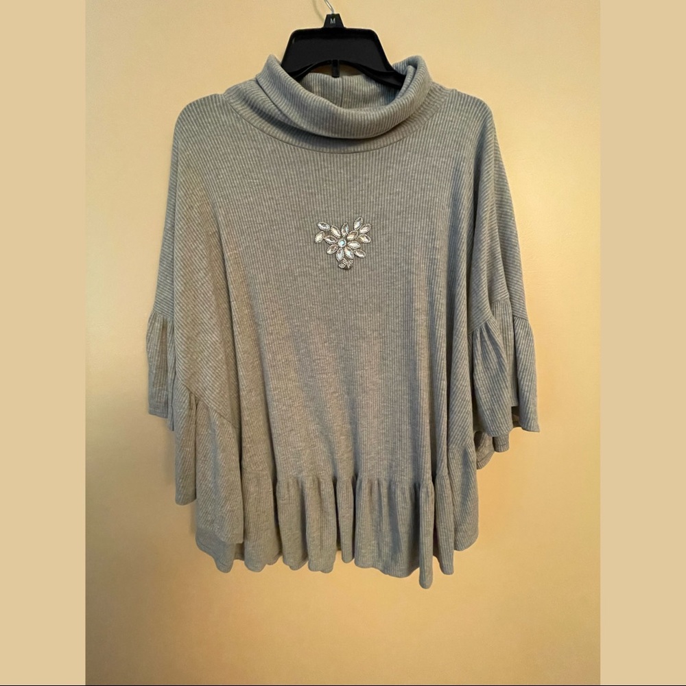 Gray embroidered turtleneck shawl